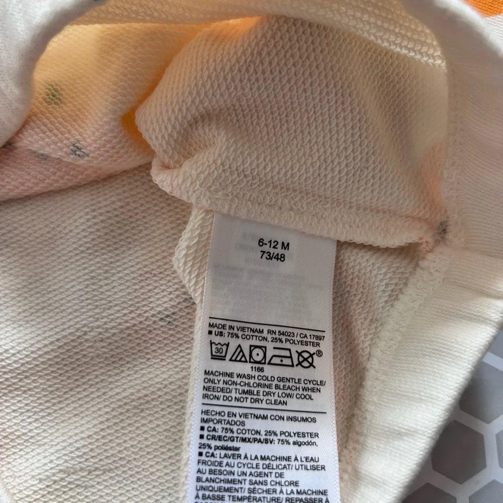 Old Navy adorable pumpkin